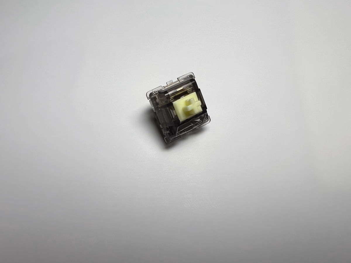 Durock L1 Creamy Yellow Linear Switch — image 1